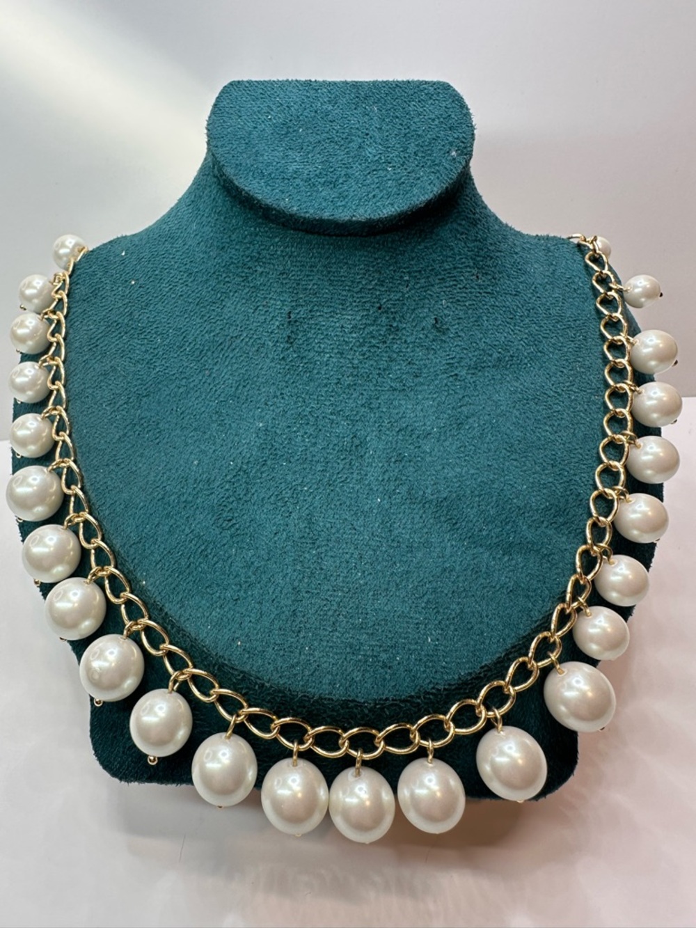 Talbots Gold Tone Glass Pearl Statement Necklace